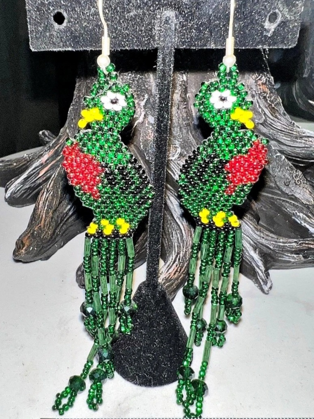 ADORABLE QUETZAL Beaded Parrot hook Earrings in Green & Red LIGHT WEIGHT 🦜🦜🦜🦜